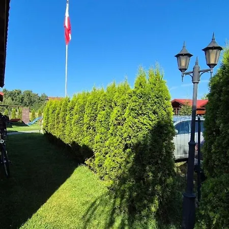 Nettes In Mit Grosser Terrasse