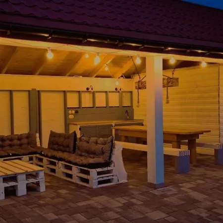 Ferienhaus Nettes In Mit Grosser Terrasse